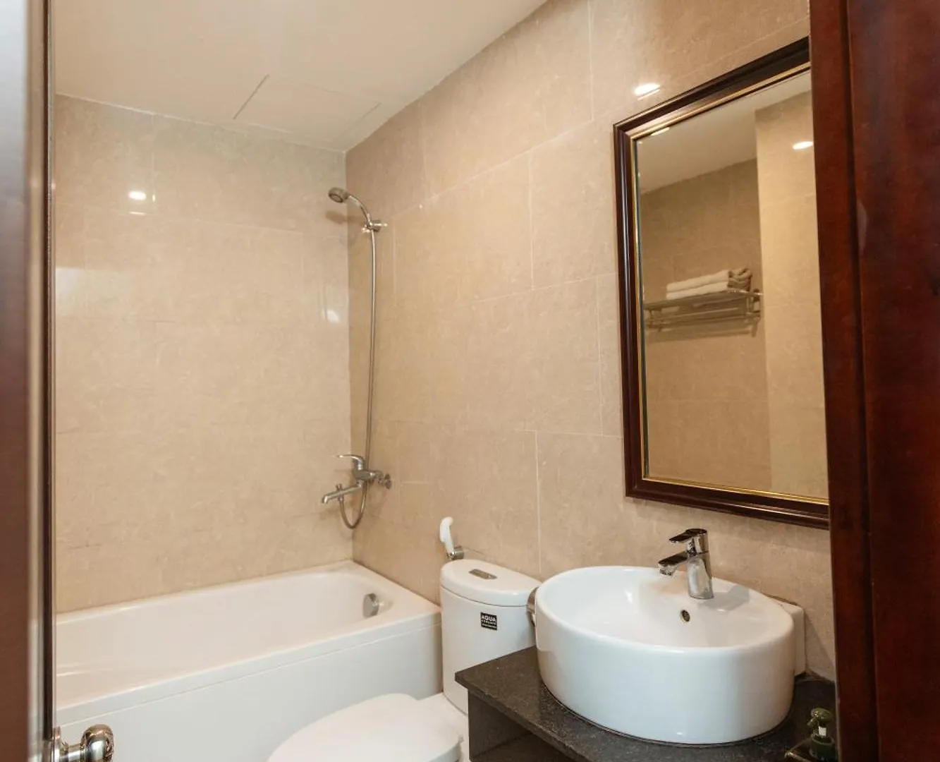 Cn Ocean Hotel Da Nang 0*,  Vietnam